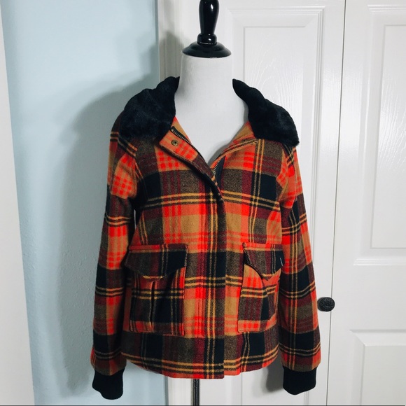 Volcom Stone Row Collection Red Plaid Winter Jacket Women’s Size Small - Picture 1 of 8